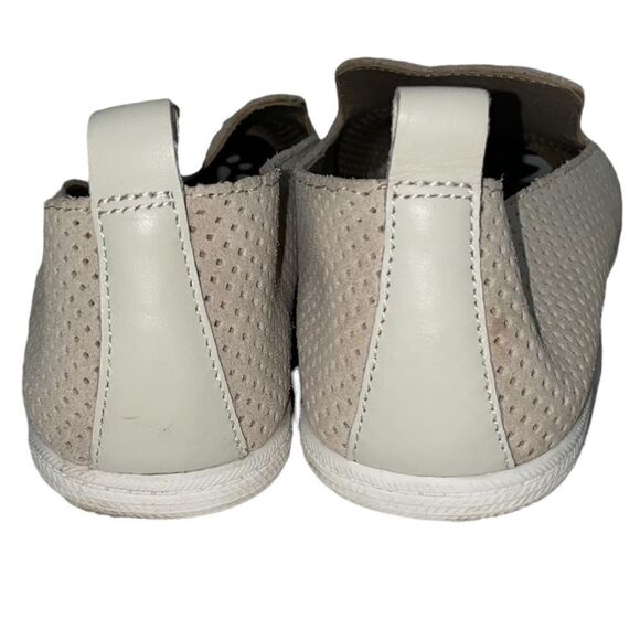 Dolce Vita Suede Slip On Shoes Size 8 Sand Neutral Color - Picture 4 of 5